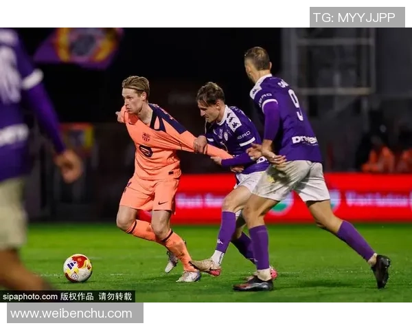 意甲激战热刺大胜巴萨红牌事件引发全场热议精彩十球回顾