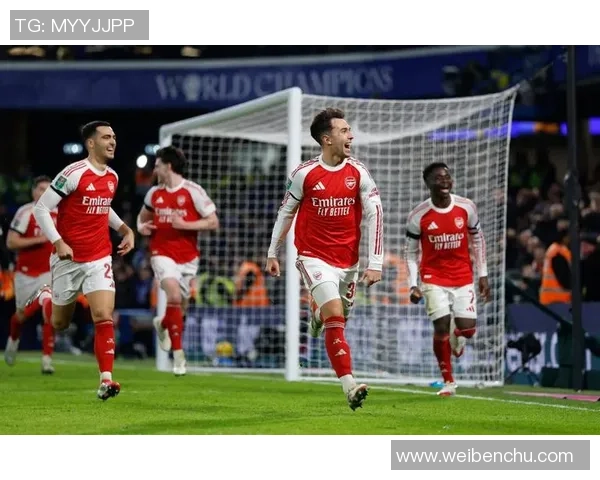 足总杯激战阿森纳与里昂战成平局精彩瞬间引发全场热烈反响